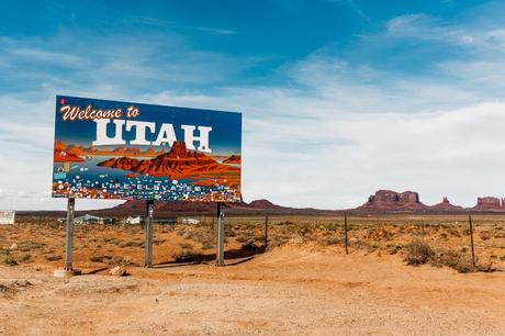 Monument_Valley-Utah-Collage_Vintage-USA_Road_Trip-100