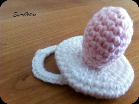 como hacer un chupete a crochet