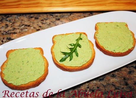 PATÉ DE AGUACATE Y QUESO