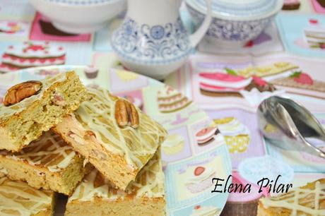 Blondies con pecanas y glaseado de Baileys