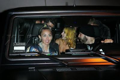 Miley Cyrus dejando el Show de Lana Del Rey