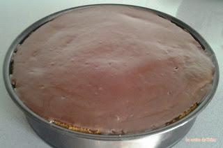 Chalotte de crema y chocolate