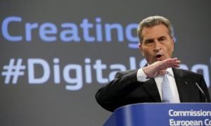 El comisario europeo de Sociedad Digital, Guenther Oettinger / OLIVIER HOSLET (EFE)