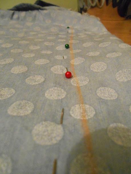 Diy: recicla una blusa y conviértela en un cojín