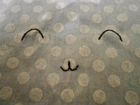 Diy: recicla una blusa y conviértela en un cojín