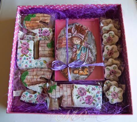 GALLETAS DECORADAS 2D Y PINTADAS PARA SUSANA