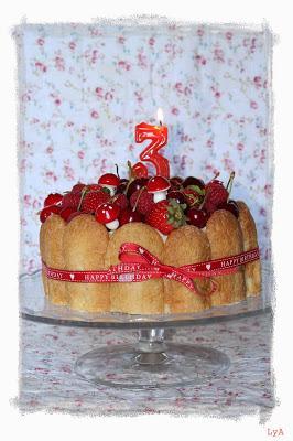 Charlotte cake de vainilla, lemon curd y frutos rojos... para el Tercer cumpleaños de Desafío en la Cocina