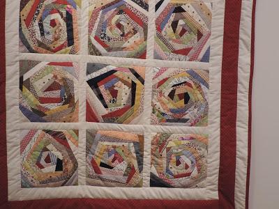 EXPOSICIÓN  TRABAJOS AMAS DE CASA DE ALAQUÀS (PINTURA Y PATCHWORK)