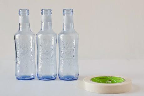 diy-botellas-de-cristal-pintura-pizarra-florero