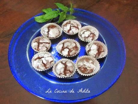 Galletas craqueladas, o blanca y negras