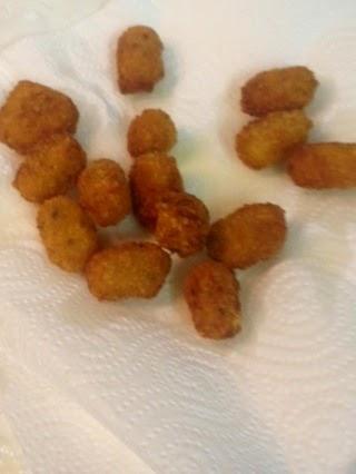 CHEESE POPS CON SALSA DE TOMATES SECOS