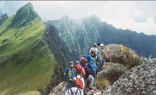 En Lima provincias: COMENZÓ LA CAMINATA CHASKI POR EL GRAN CAMINO ANDINO…