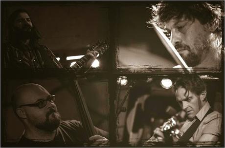 FOLK AMERICANO DESDE LA OTRA ORILLA