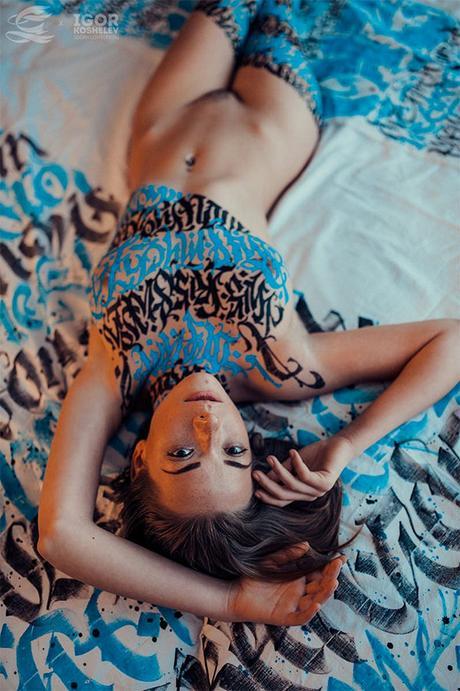 caligrafia en mujeres