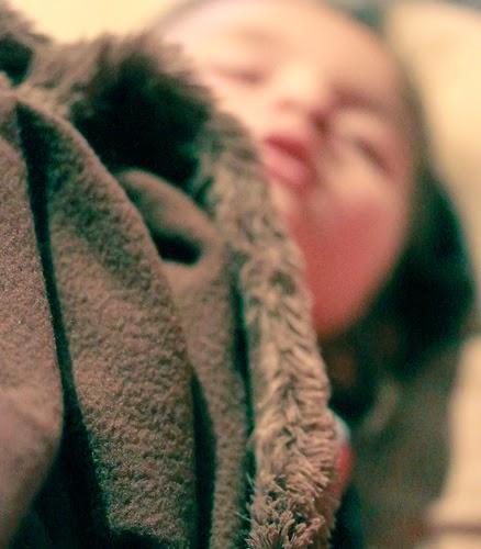 ¿ SE DUERME AL PECHO? LA PREGUNTA DE LA DISCORDIA ¿ SE DUERME AL PECHO? LA PREGUNTA DE LA DISCORDIA