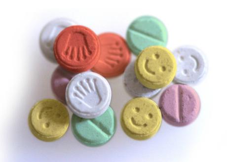 A0R731 E Ecstasy pills or tablets close up studio shot methylenedioxymethamphetamine. Image shot 2004. Exact date unknown.