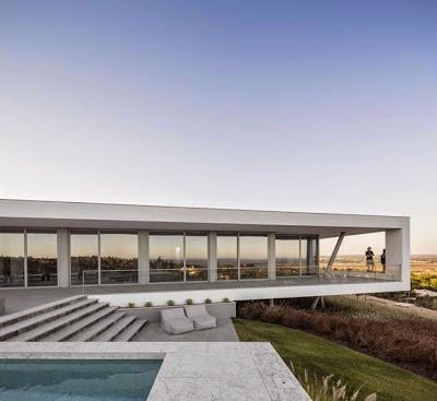 Moderna Residencia de Mario Martins