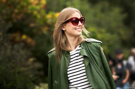 STREET STYLE INSPIRATION ; NAVY STRIPES.-