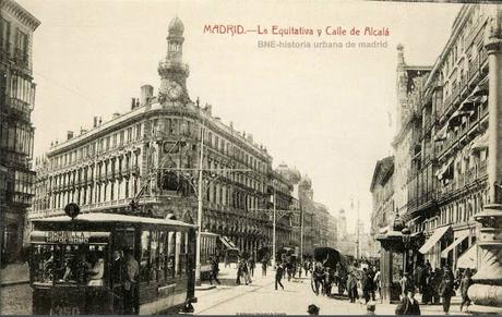 Franco y Romero, sombreros por la calle de Alcalá. Madrid, 1920