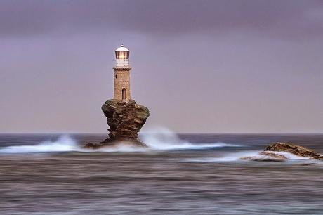 Los faros más fascinantes del mundo y los Premios Max.