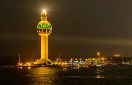 Los faros más fascinantes del mundo y los Premios Max.