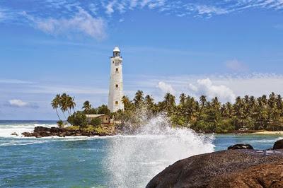 Los faros más fascinantes del mundo y los Premios Max.