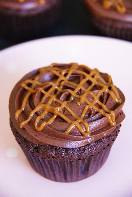 Cupcakes de Chocolate y Dulce de Leche Cupcakes de Chocolate y Dulce de Leche