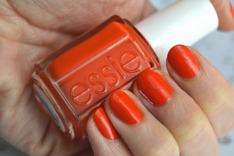 Manicura de la semana / Nails of the Week: ESSIE Capri Manicura de la semana / Nails of the Week: ESSIE Capri
