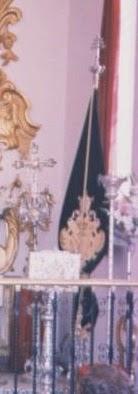 El estandarte corporativo “chico” o de diario.