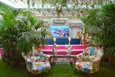 Quedamos en el salón.