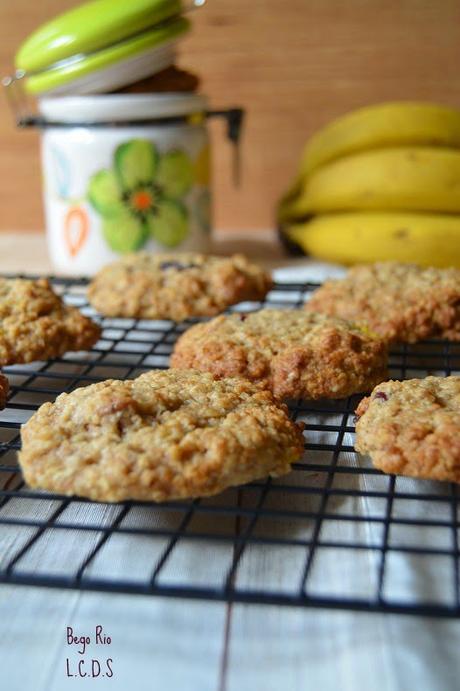 Galletas de avena, plátano, arándanos y nueces