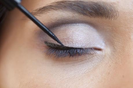 Aprende a hacer un maquillaje de día elegante: ojos ahumados para el día