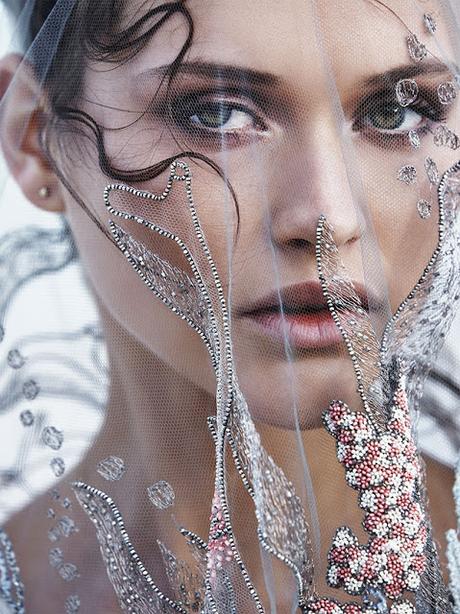 Chloe Lecareux posa para Telva