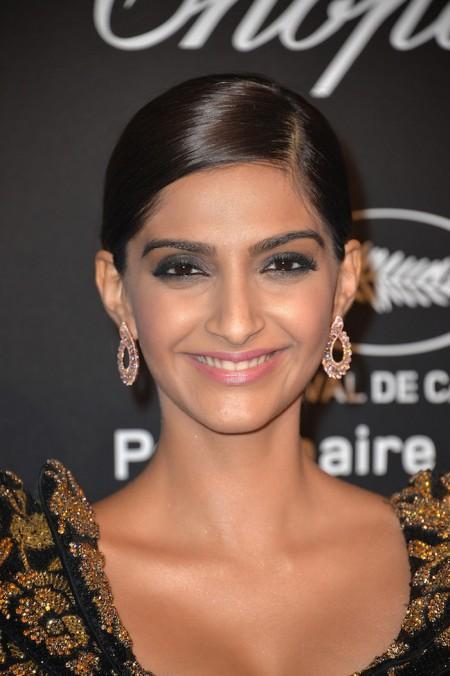 Vuelven los labios nude _Sonam_Kapoor_03 Sonam Kapoor Vuelven los labios nude