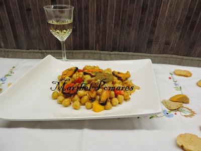 Ensalada de garbanzos con mejillones.
