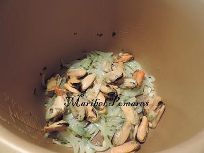 Ensalada de garbanzos con mejillones.