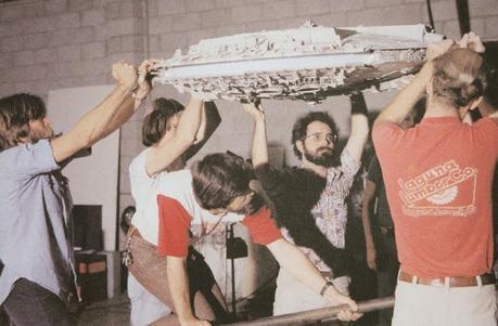 100 FOTOS RARAS DETRAS DE LAS CAMARAS EN LA FILMACION DE “STAR WARS”1977