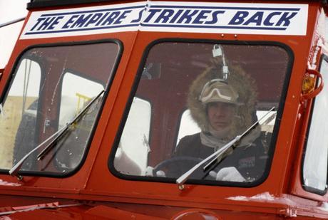 100 FOTOS RARAS DETRAS DE LAS CAMARAS EN LA FILMACION DE “STAR WARS”1977