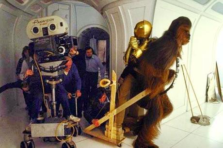 100 FOTOS RARAS DETRAS DE LAS CAMARAS EN LA FILMACION DE “STAR WARS”1977