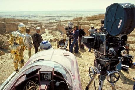 100 FOTOS RARAS DETRAS DE LAS CAMARAS EN LA FILMACION DE “STAR WARS”1977