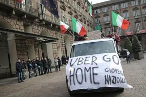 Taxi gana la guerra de los lobbies contra Uber