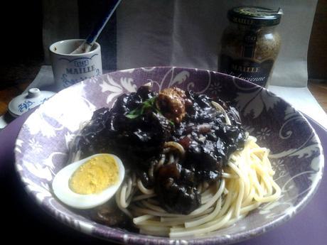 PASTA EN SALSA DE CHOCOS A LA MOSTAZA