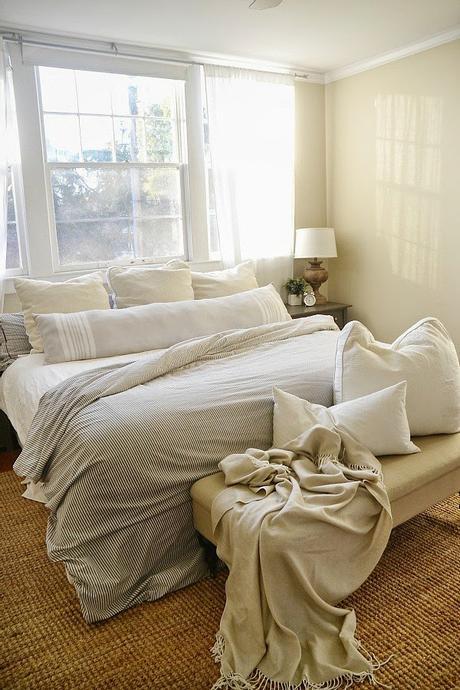 UN DORMITORIO CON TODO EL ENCANTO