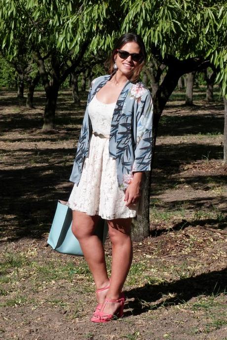 Otro look con Kimono de flores