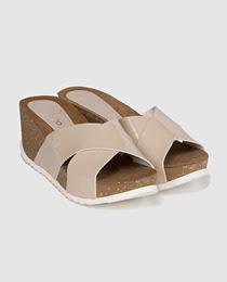 GLAMOUR IN THE WATER GLAMOUR IN THE WATER