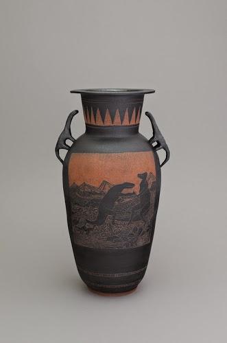 Las vasijas dinosaurianas de Shio Kusaka
