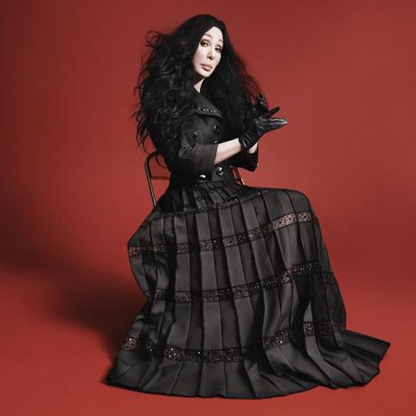 Cher es icono del glamour oscuro para la nueva campaña de Marc Jacbos