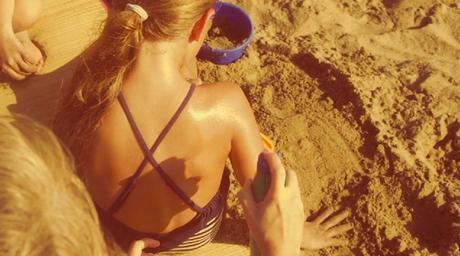 Una crema solar con temporizador para que no olvides proteger tu piel en la playa