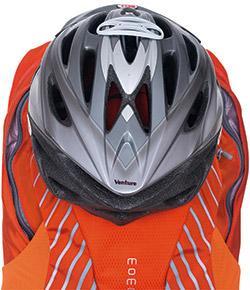 Osprey Momentum 22 adecuada para las exigencias para el cicloturismo, aunque también se ajusta para el uso diario