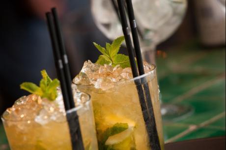 estilo moderno estilo mediterráneo Diseño de exteriores decoración locales comerciales decoración en blanco decoración de restaurantes decoración de hoteles decoración de cafeterías bares 